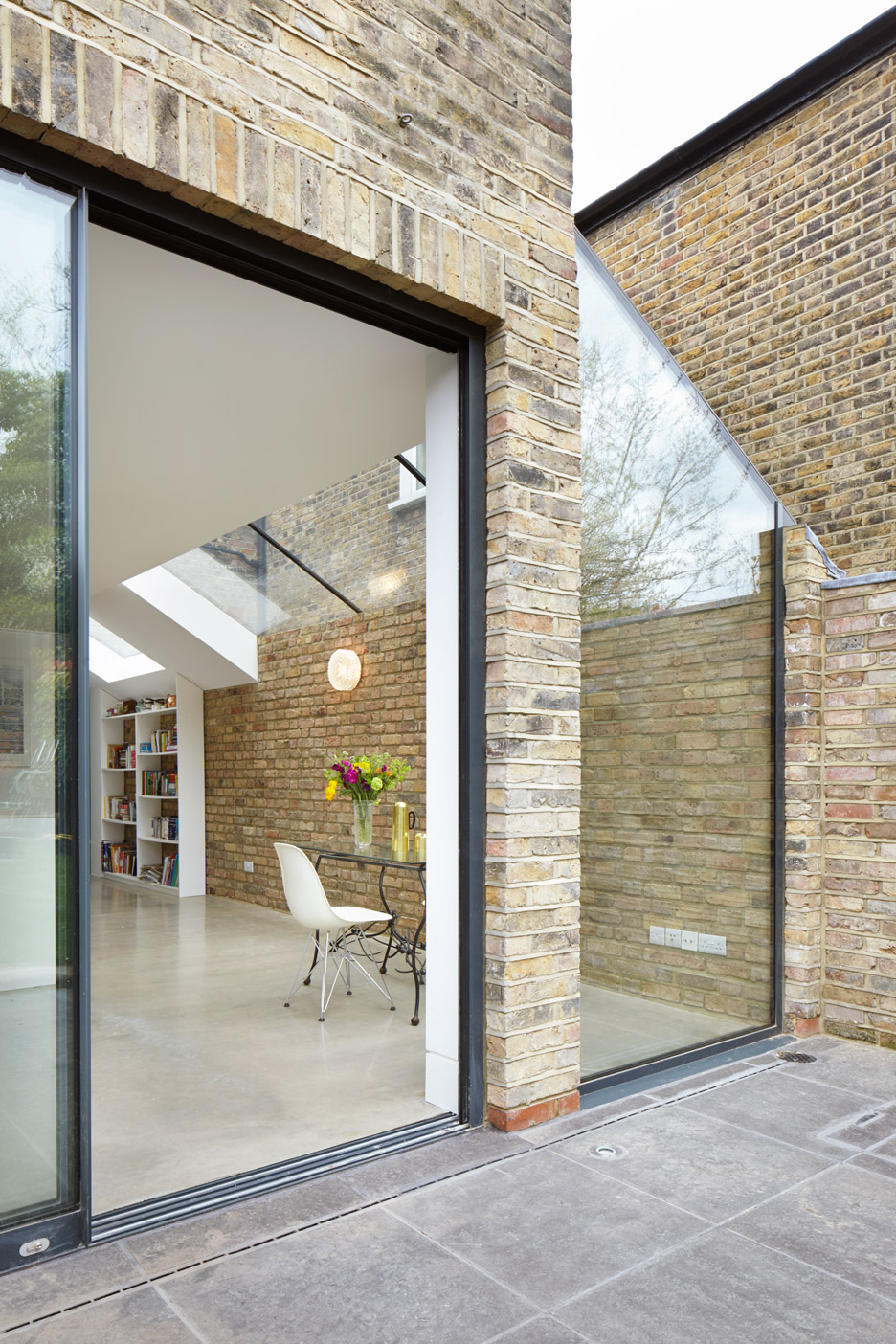 Burrows Road extension by Rise Architects