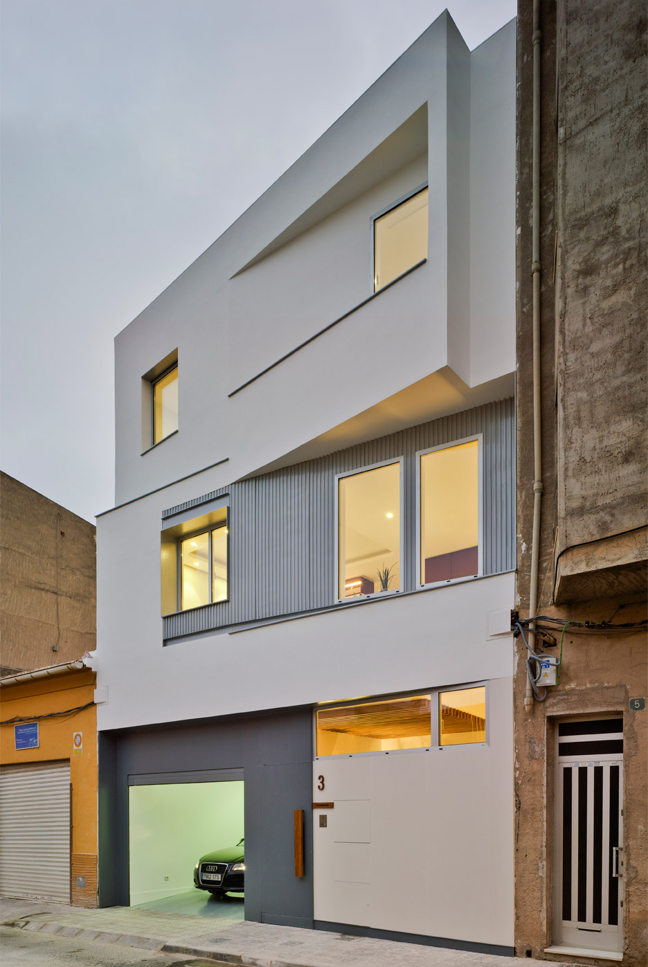 House F&M in Spain is designed by Luis Navarro Jover and Carlos Sánchez García