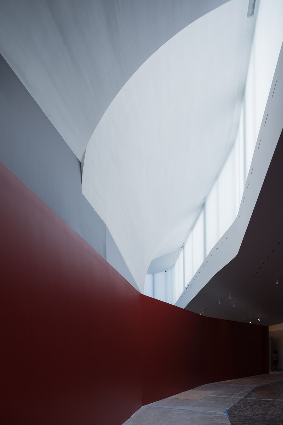 Iwan Baan photographs the Nelson Atkins Museum by Steven Holl to celebrate the new building's 10th anniversary