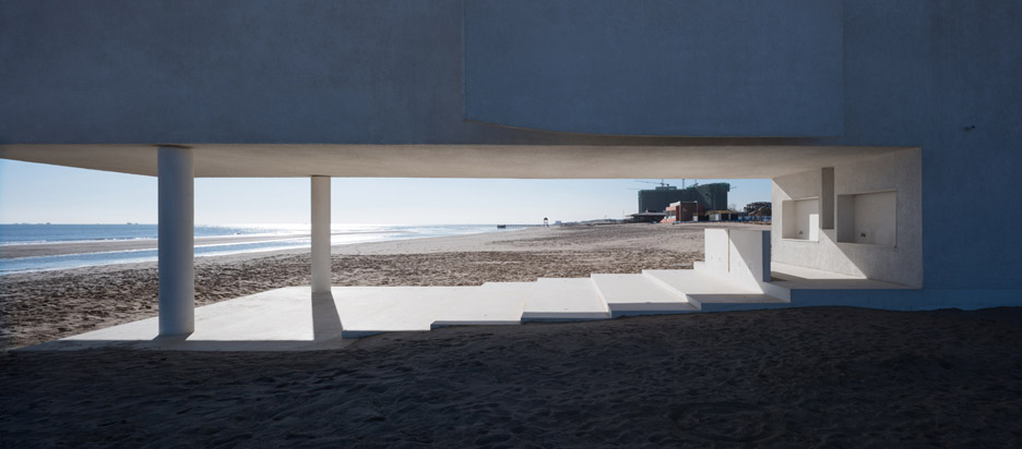 Seashore Chapel by Vector Architects