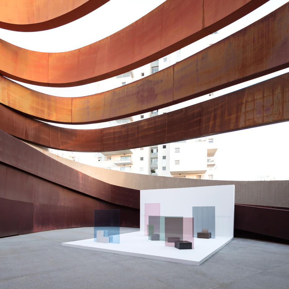 The Space Inbetween Nendo retrospective exhibition at the Museum Holon in Israel. Photograph by Takumi Ota