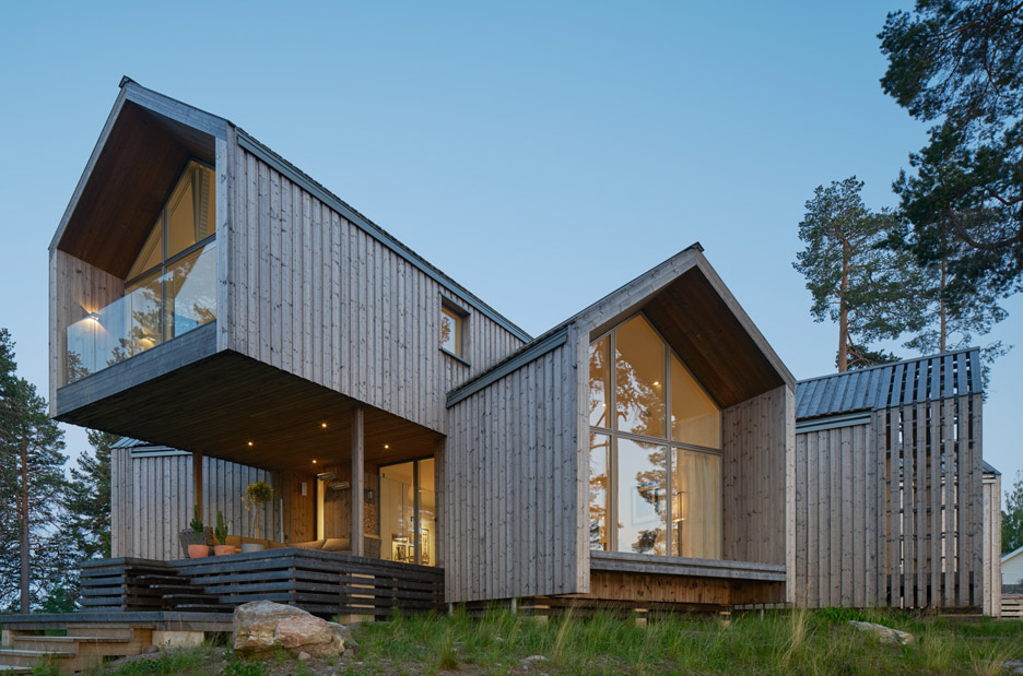 Murman Arkitekter completes a Swedish villa that fans out in all directions