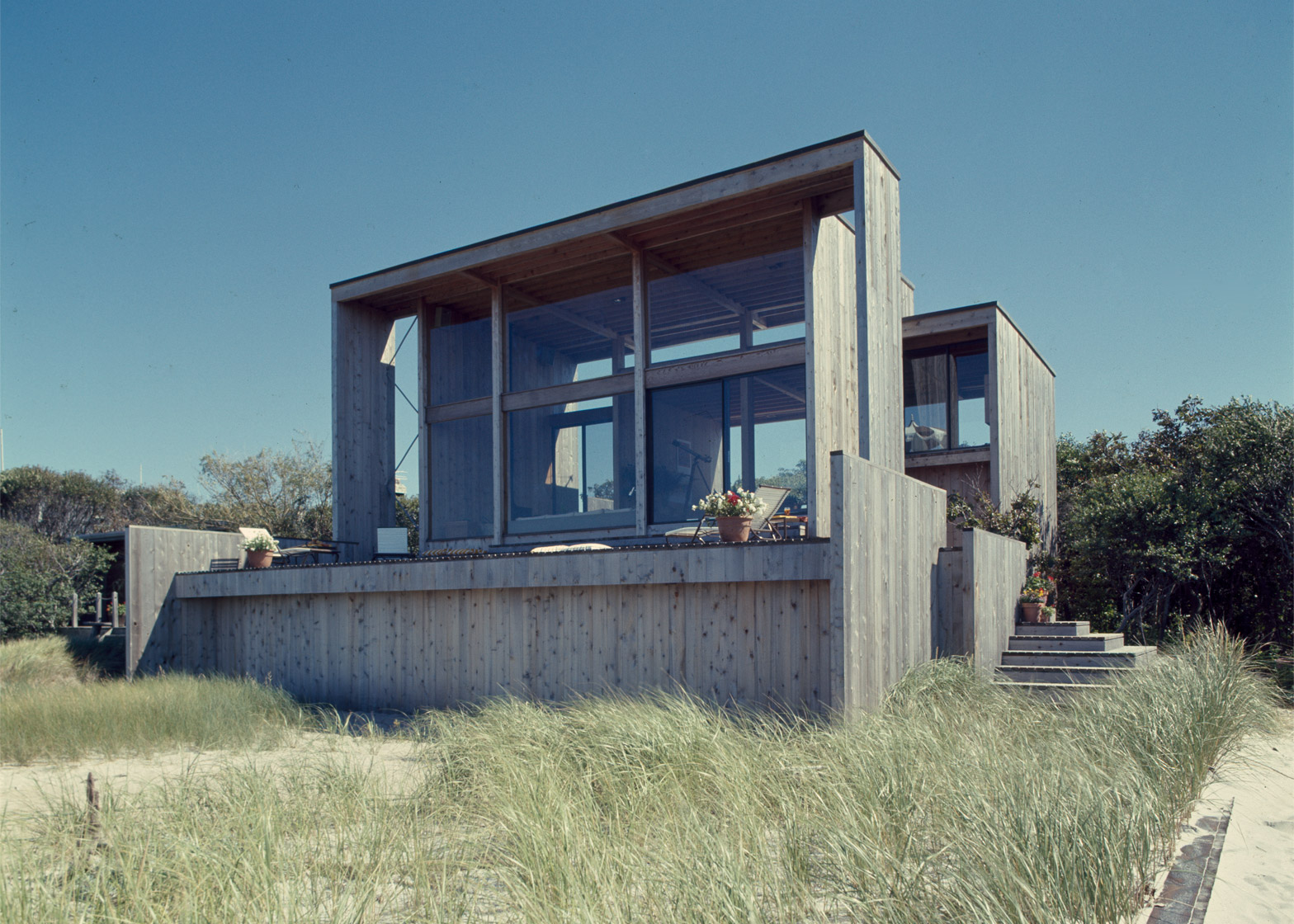 10 Modernist Summer Houses In Fire Island Pines