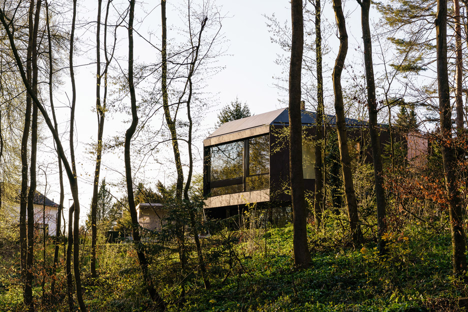 Casa Forest by Daluz Gonzalez Architekten