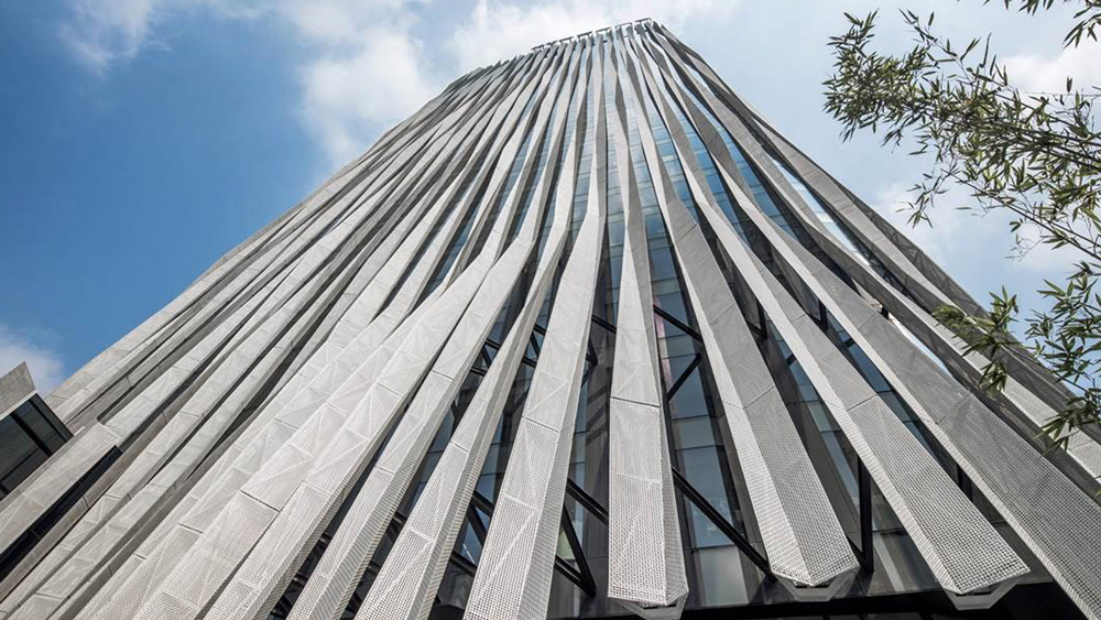 Kengo Kuma Dresses Shanghai Tower In Pleated Aluminium