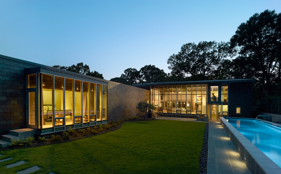 Oak Ridge House by Duvall Decker Architects