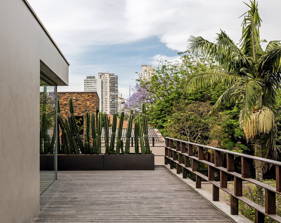 Campanas Brothers use palm fibre to give Sao Paulo house hairy texture