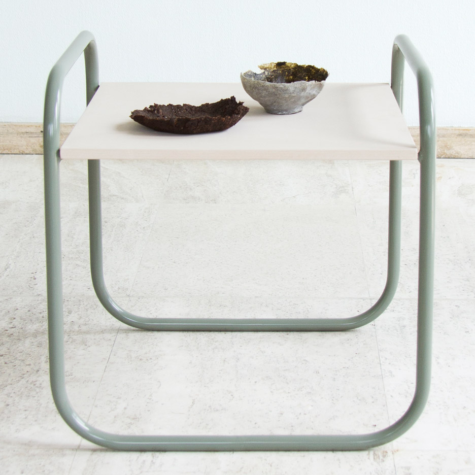 The Sea Me collection by Nienke Hoogvliet uses seaweed as a material