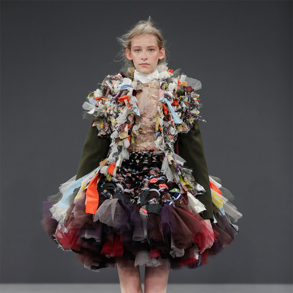 Viktor & Rolf AW16 haute-couture fashion collection