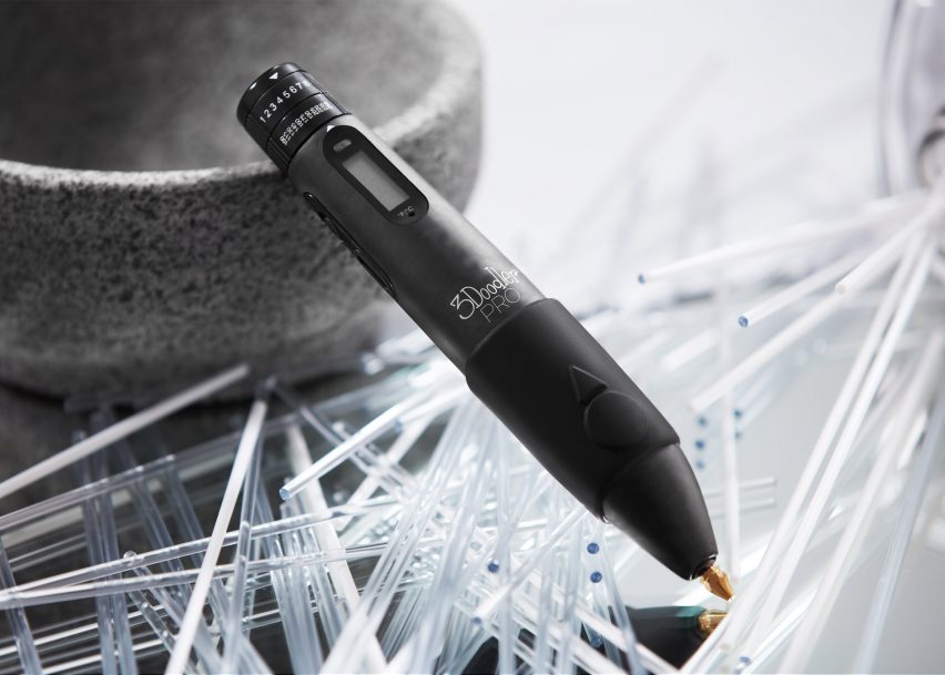 Lix 3D-printing pen allows users to create solid drawings in mid air
