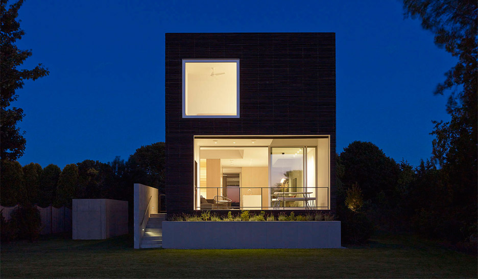 Quonochontaug House by Bernheimer Architecture