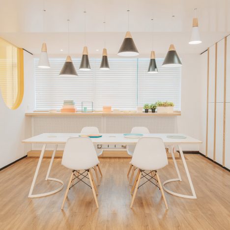 RIGI designs waiting area "like a dining room" for dental clinic in China