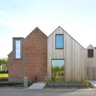 Atelier Tom Vanhee renovates a farmhouse in Belgium