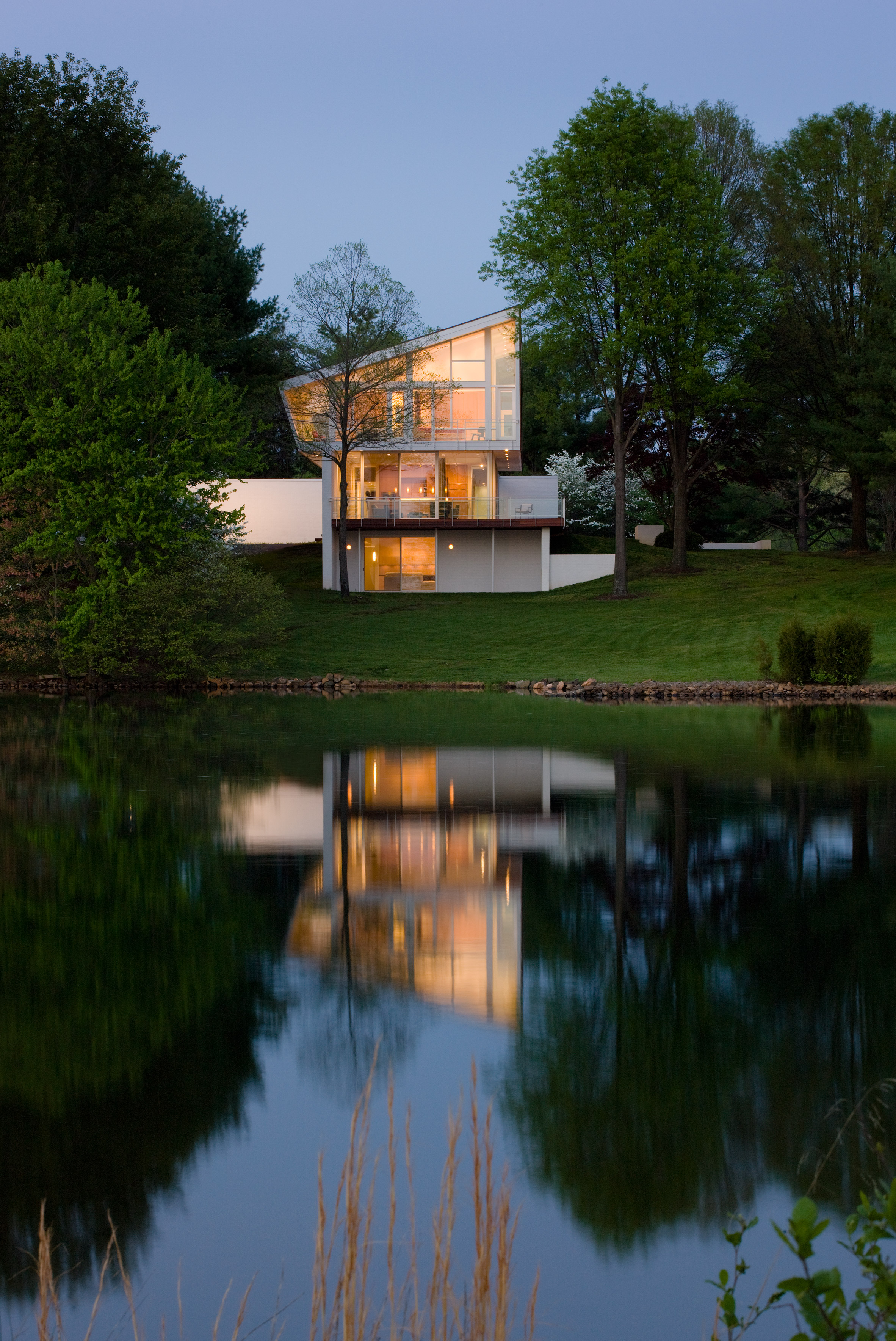 Buisson Residence by Robert Gurney Architect. Photograph is by Paul Warchol