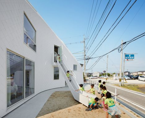 MAD transforms Japanese house into kindergarten with a two-storey slide