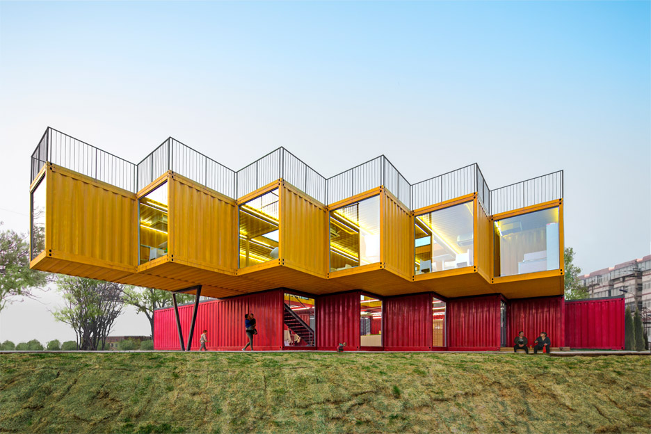 container-stack-pavilion-peoples-architecture-office-shanxi-china-shipping-containers-temporary-structure_dezeen_936_1