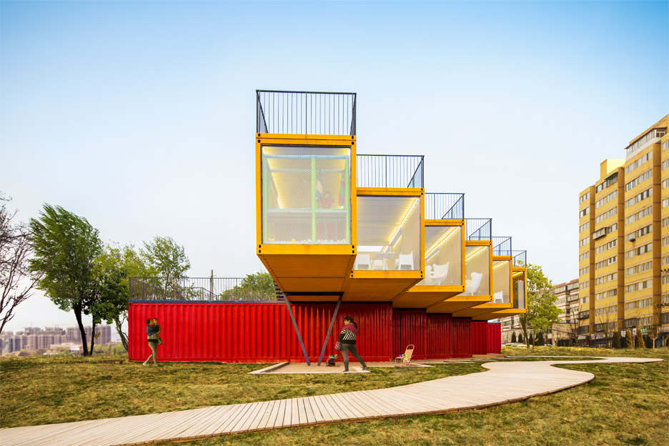 container-stack-pavilion-peoples-architecture-office-shanxi-china-shipping-containers-temporary-structure_dezeen_936_2