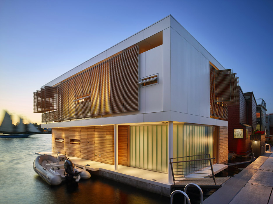 Dunn Floating House by Vandeventer + Carlander 