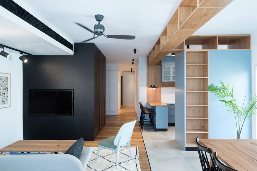 Raanan Stern arranges Tel Aviv apartment around long central corridor