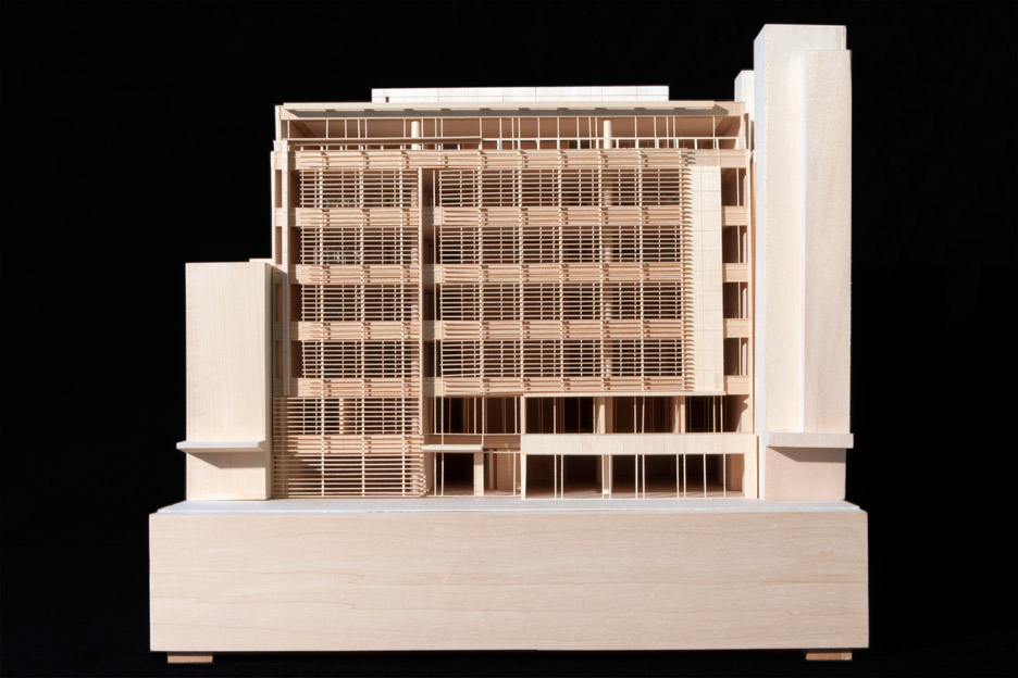 Leblon Offices by Richard Meier & Partners Architects