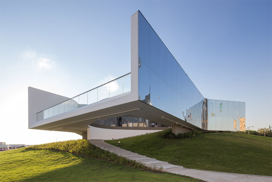 M+ museum opens gallery pavilion in West Kowloon Cultural District
