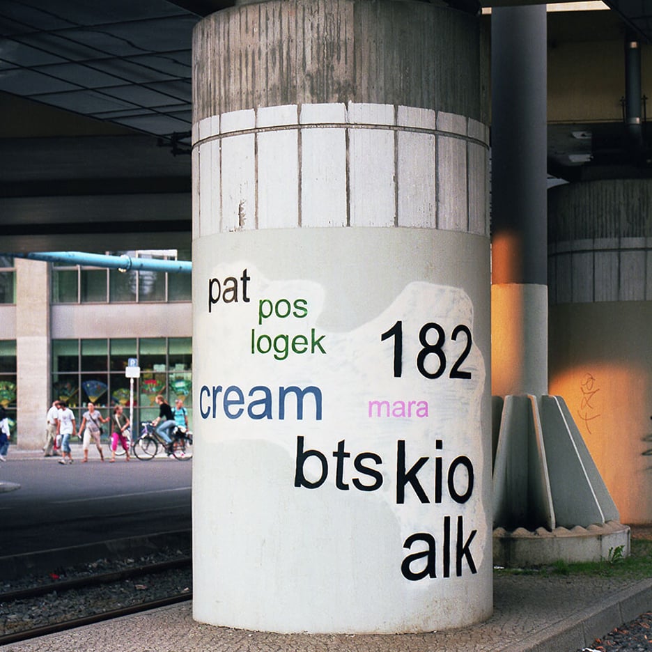 Mathieu Tremblin replaces graffiti with typographic translations