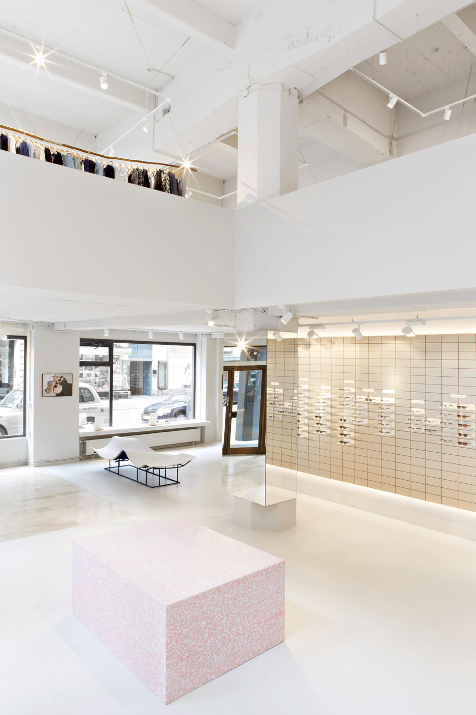 Viu eyewear creates gallery-like space for its Vienna flagship store