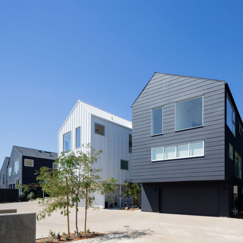 Blackbirds housing by Bestor Architecture