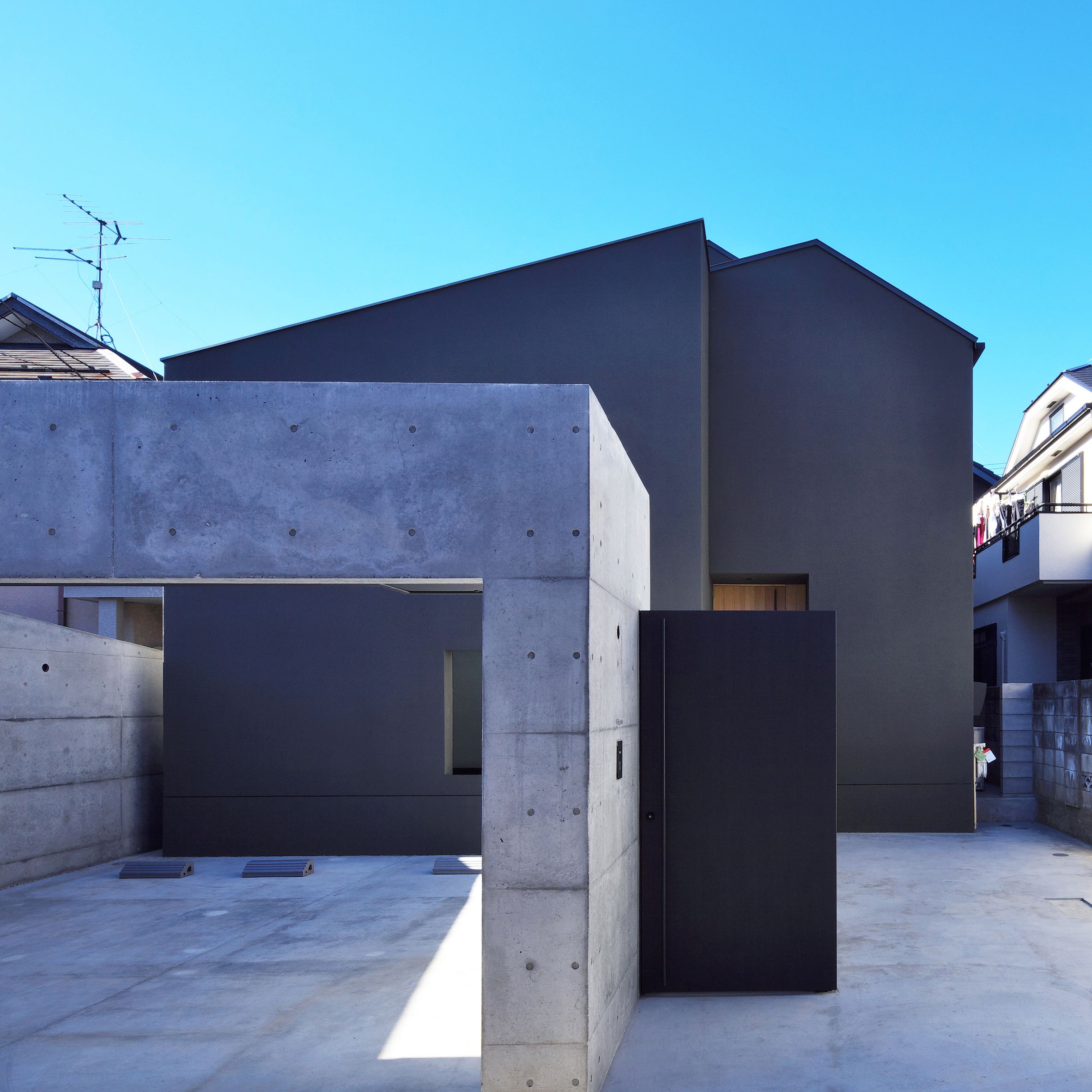 Japanese houses: House of Fluctuations by Satoru Hirota Architects