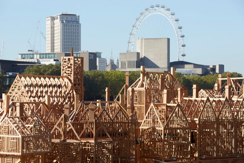 Huge wooden model torched on 350th anniversary of Great Fire of London