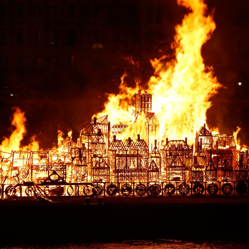 Huge wooden model torched on 350th anniversary of Great Fire of London