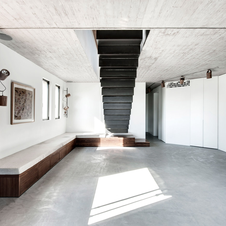 tel-aviv-house-gabrielle-toledano-interior-design_dezeen_sq1