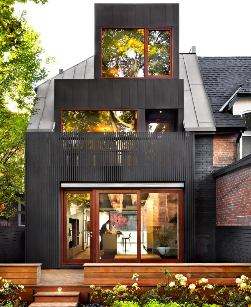 +TongTong uses grey and black zinc to transform a Victorian home in Toronto