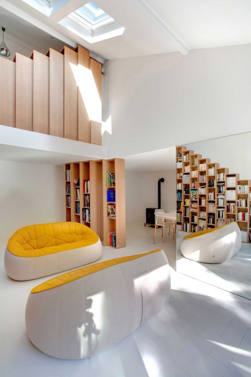 Bookshelf House by Andrea Mosca