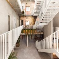 Cadaval & Sola-Morales transforms abandoned building in Mexico into apartments and offices