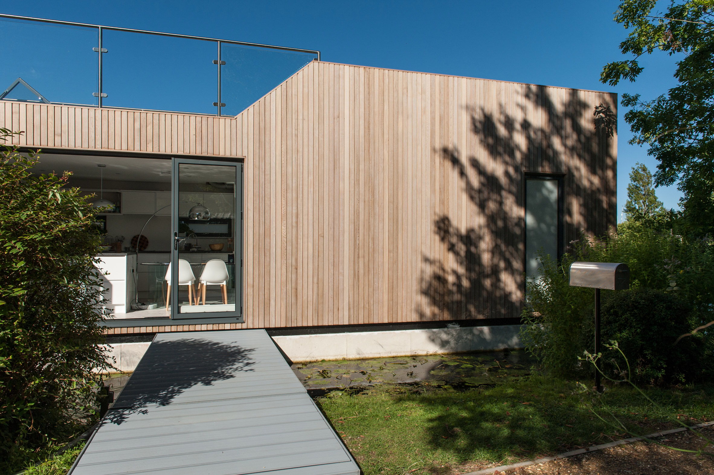 chichester-floating-home-baca-architects-architecture-uk_dezeen_2364_col_4