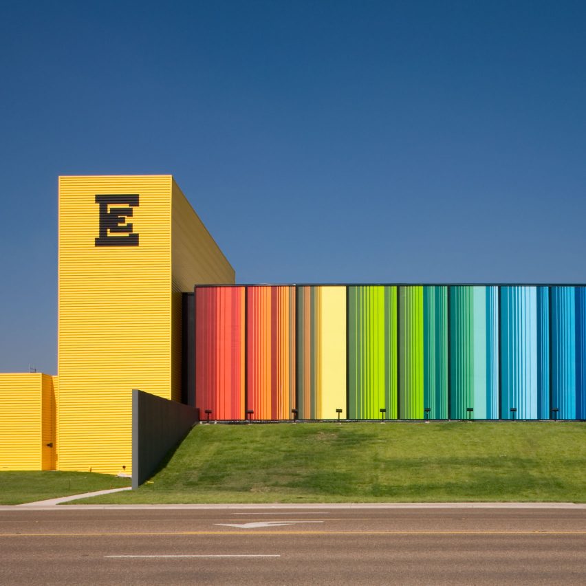 Edcouch-Elsa ISD Fine Arts Center by Kell Muñoz Architects