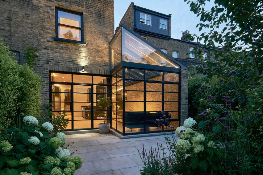 Highbury Hill by Blee Halligan Architects