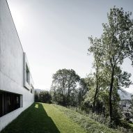 House of Yards by Marte.Marte Architects