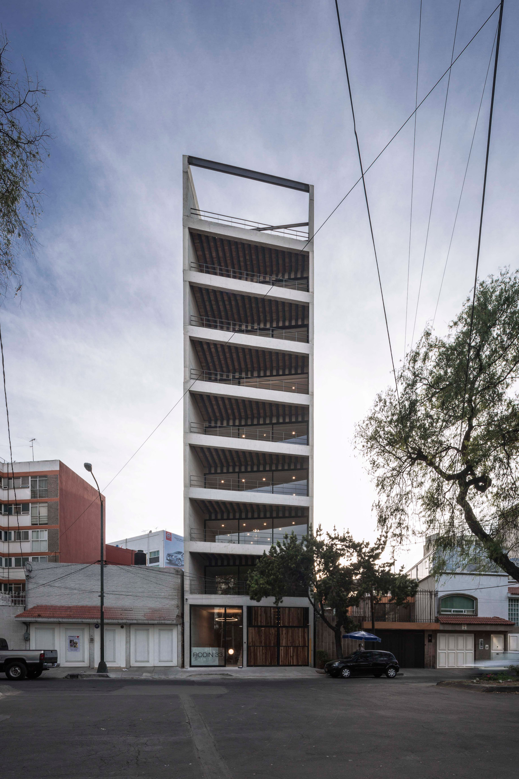 rodin-33-carlos-marin-architecture-apartments-residential-mexico-usa_dezeen_1704_col_7