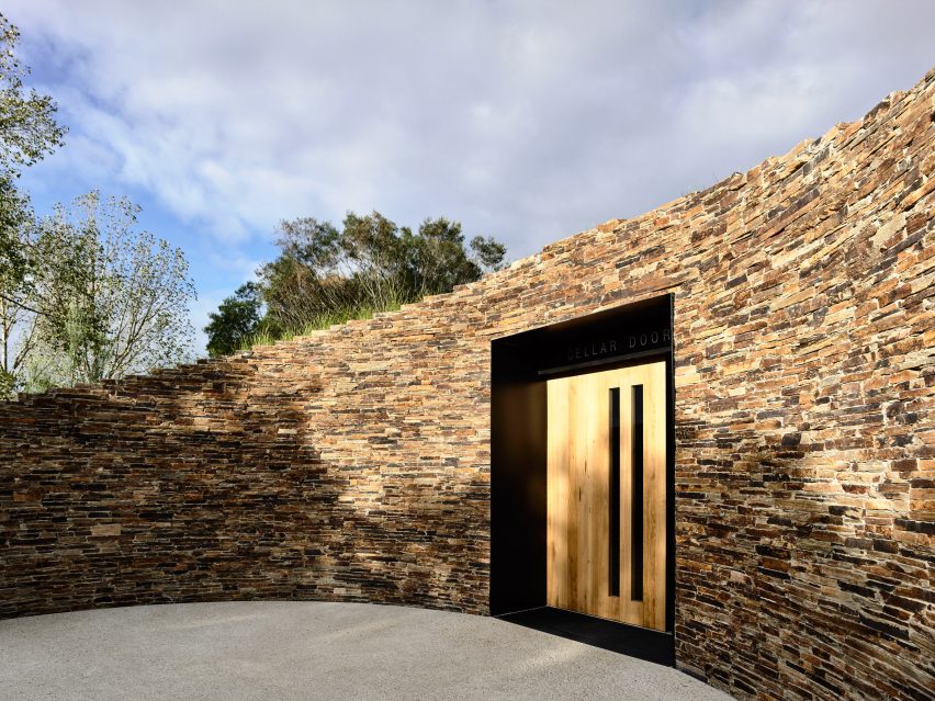 Tarrawarra Cellar Door by Kerstin Thompson Architects (Photography by Derek Swalwell)
