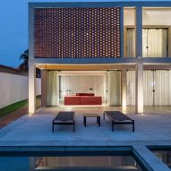 Casa Grid by BLOCO Arquitetos