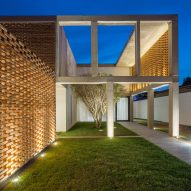 Casa Grid by BLOCO Arquitetos