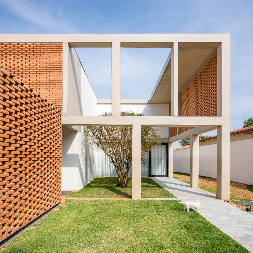 casa-grid-bloco-aquitetos-residential-architecture-brazil_dezeen_sqc