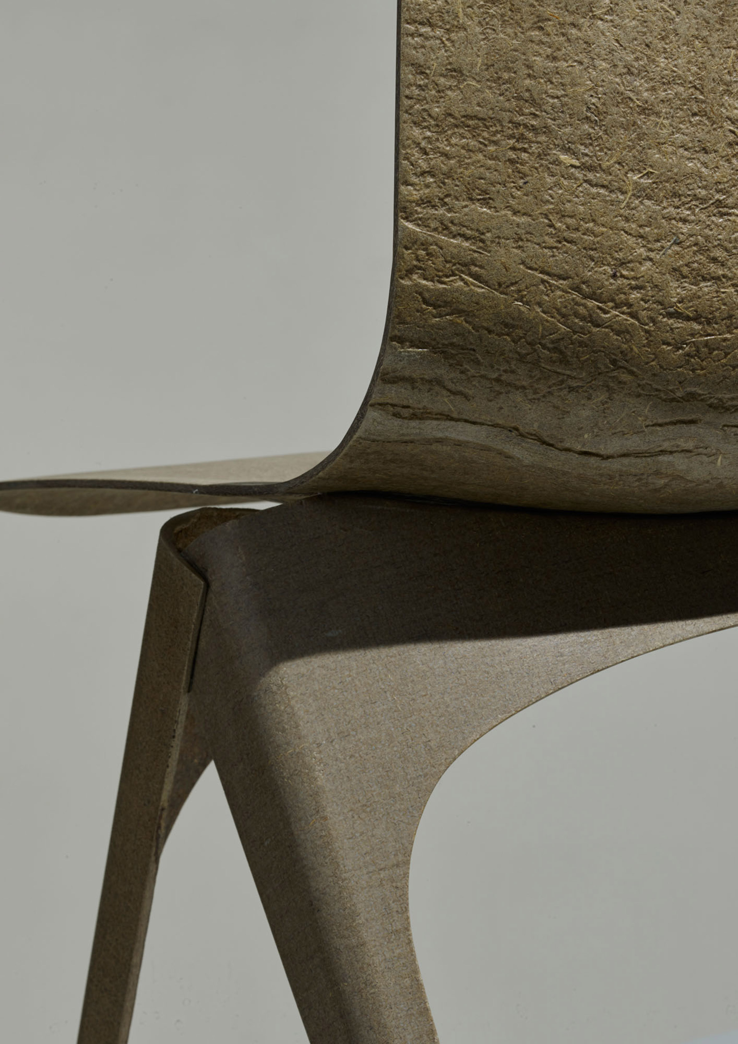 flax-chair-furniture-design-christien-meindertsma-bio-plastic-fiber-enkev-dutch-design-week-2016_dezeen_2364_col_2