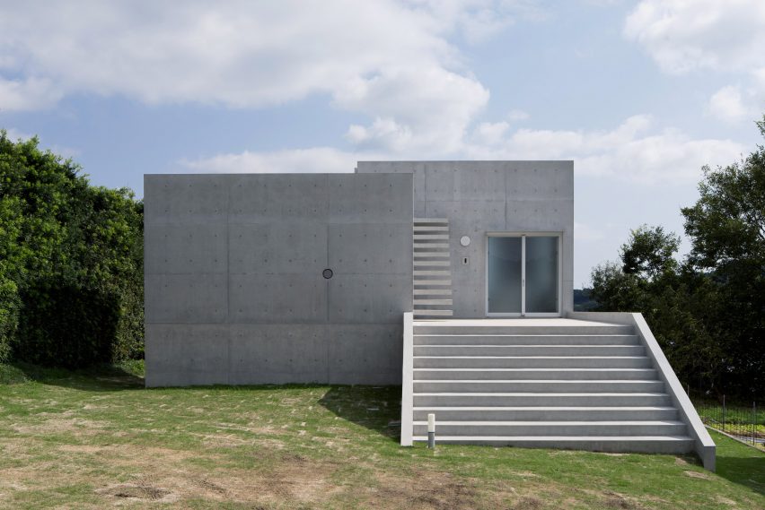 house-akitsu-kazunori-fujimoto-architect-associates-japan-architecture-concrete_dezeen_2364_col_13