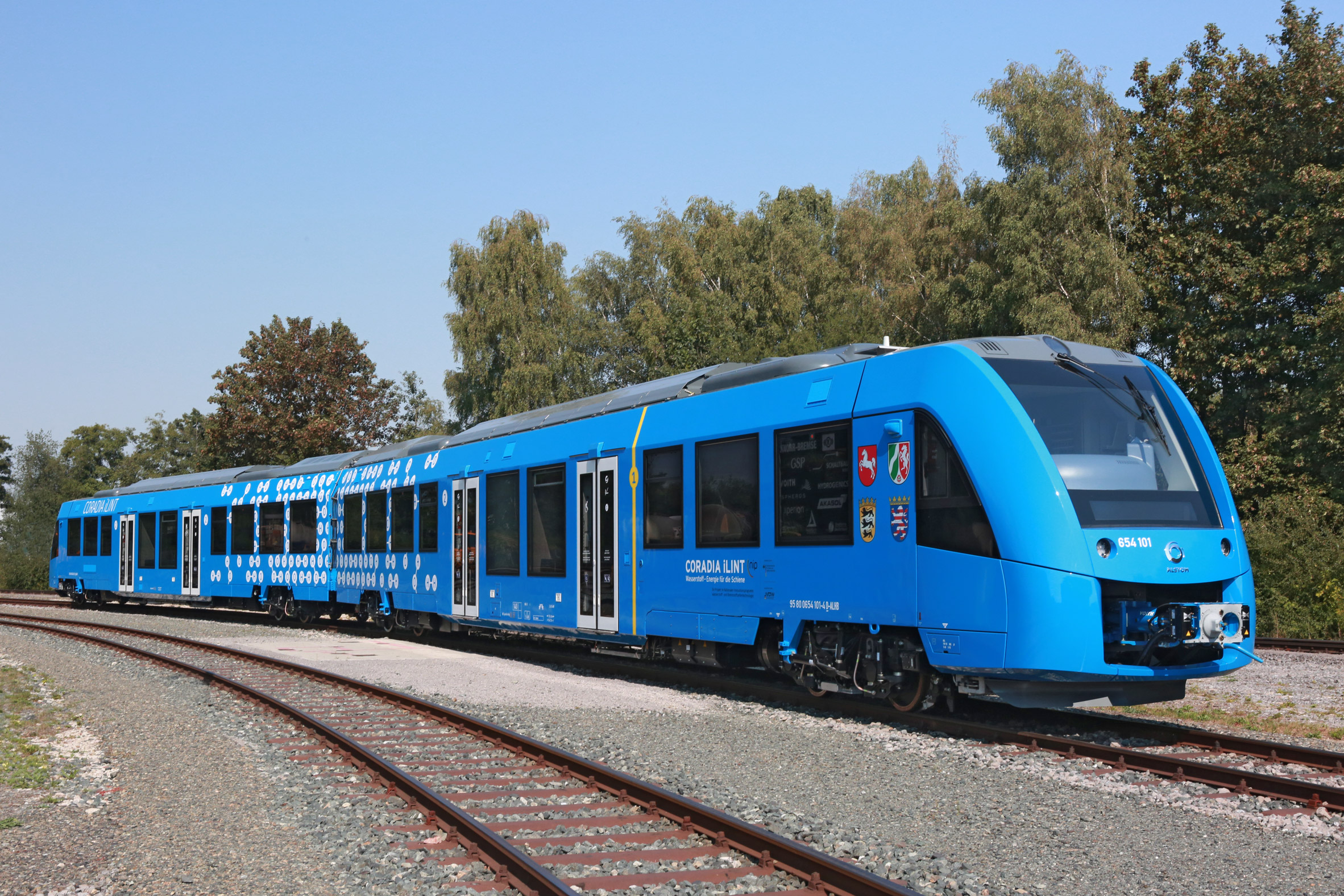 hydroen-fuelled-train-news-design-germany_dezeen_2364_col_4