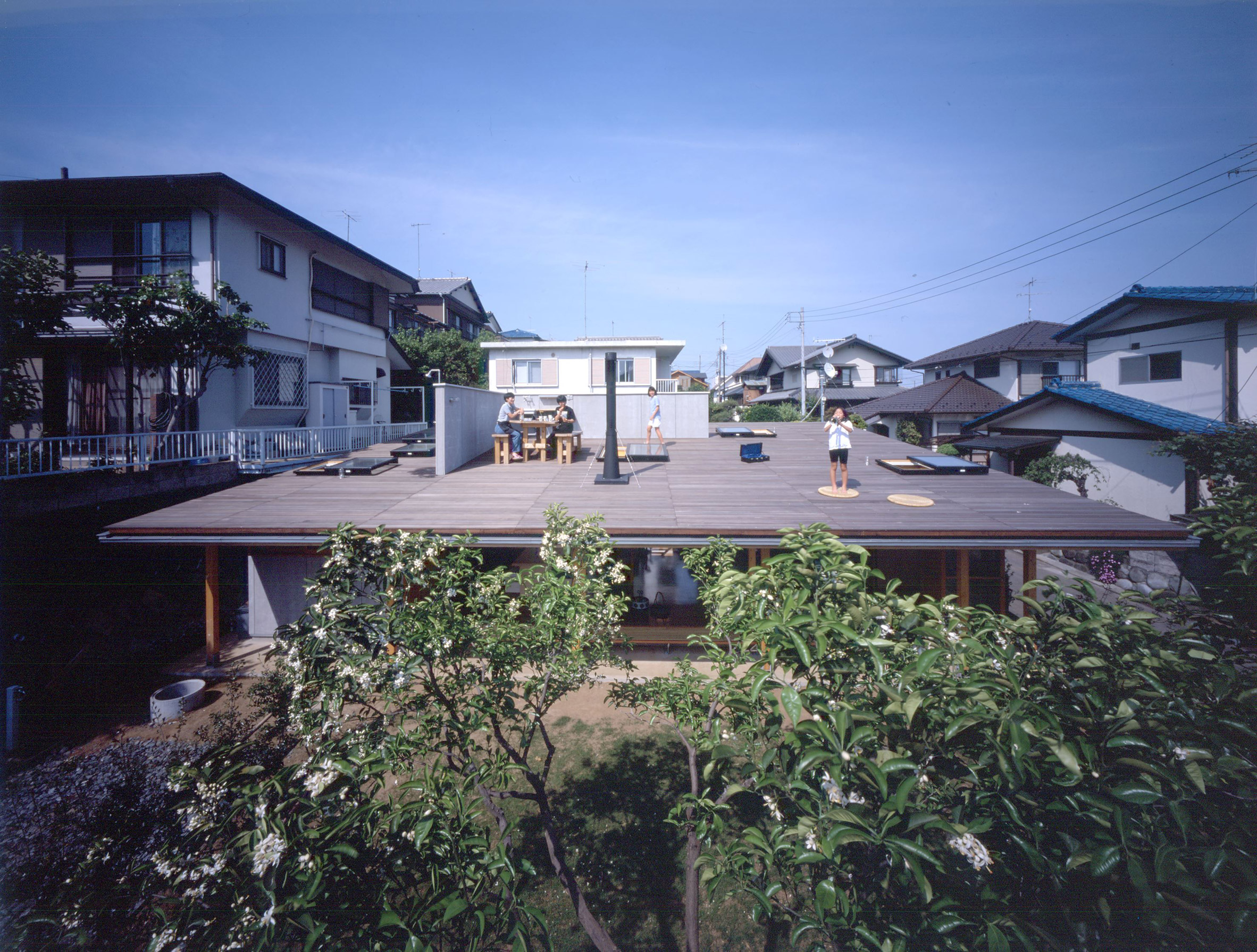 Roof House by Tezuka Architects