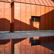 Tin House by Henning Stummel Architects