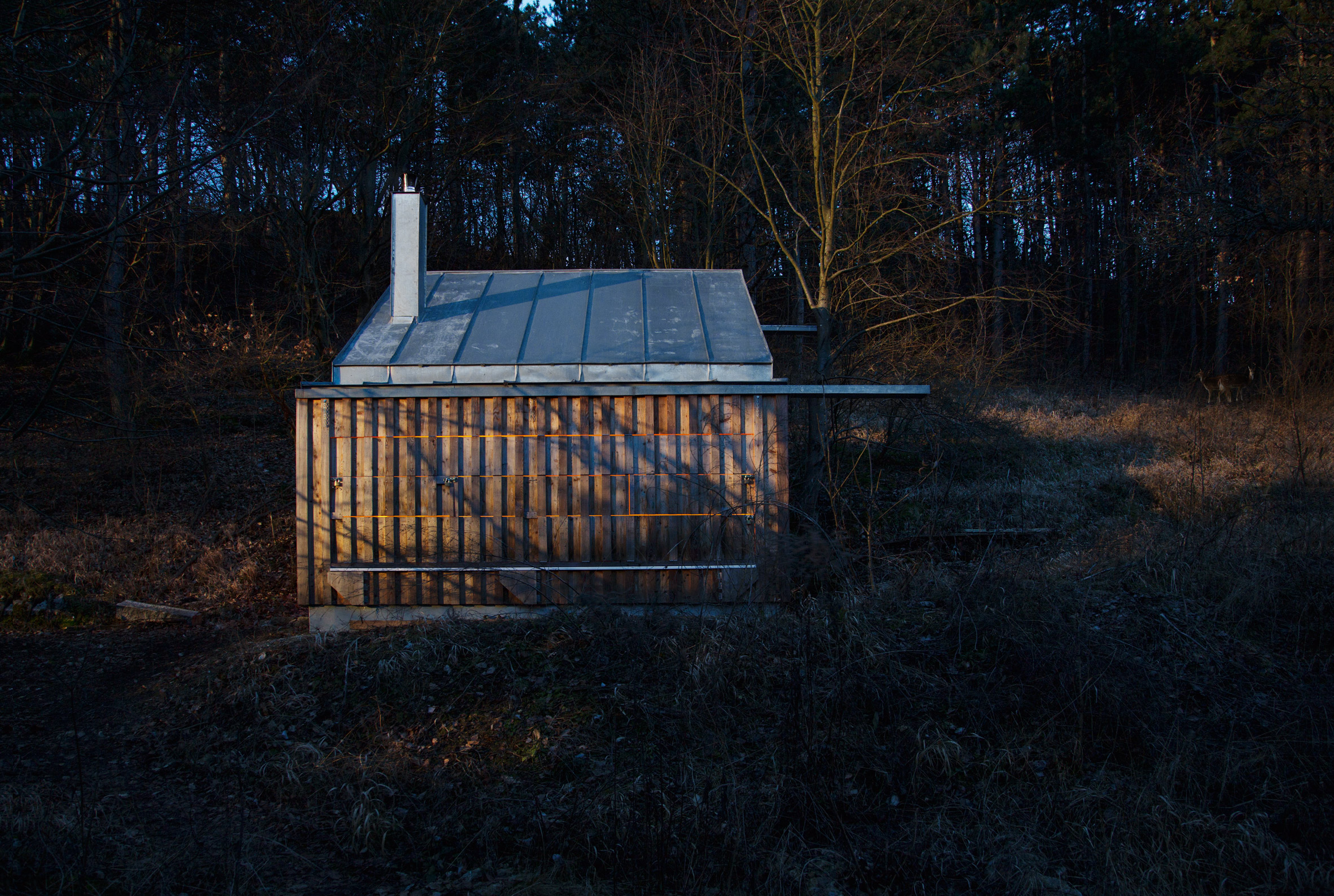 Tom's hut by Heike Schlauch